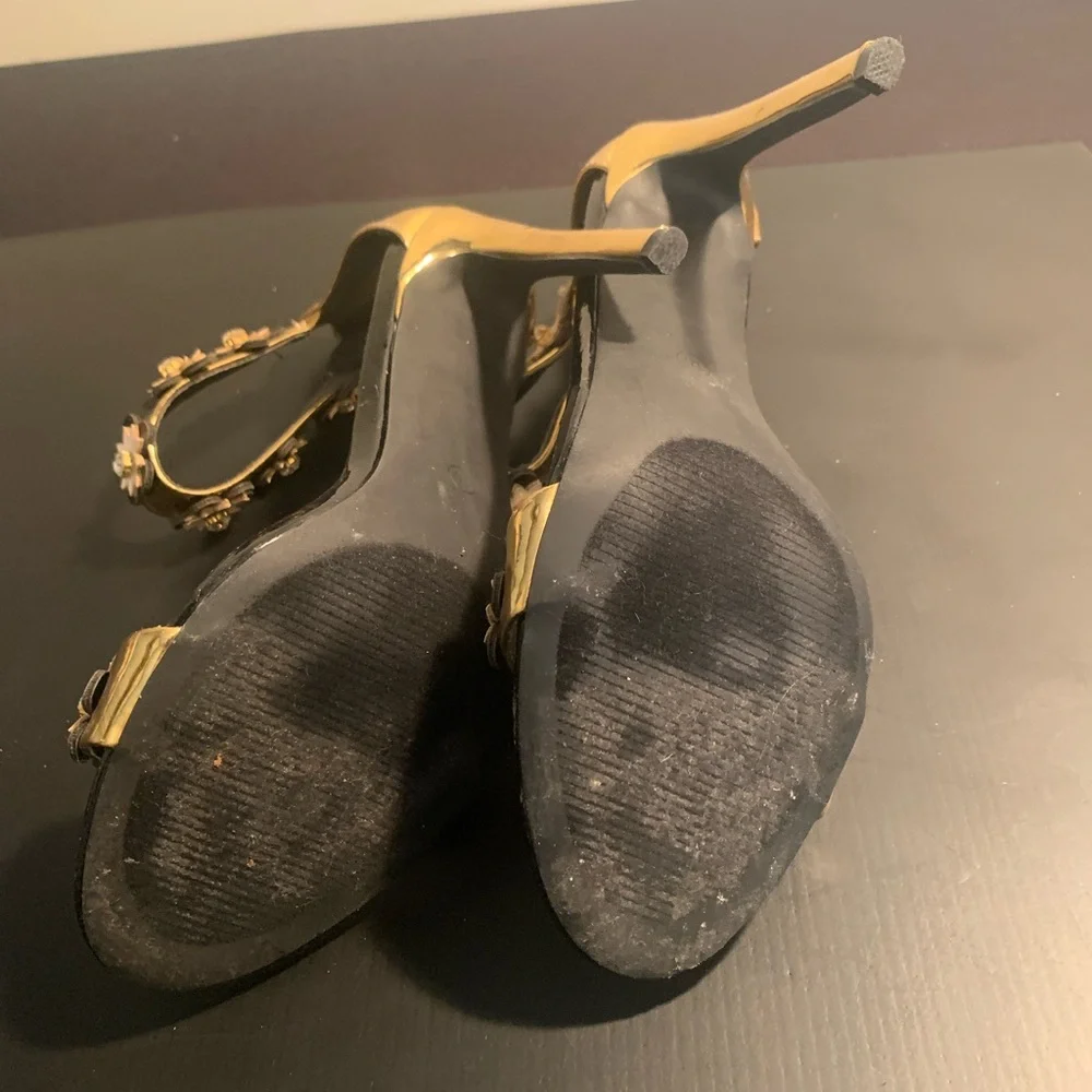 Cape Robbin Gold and Black Floral Heels - Picture 9 of 12